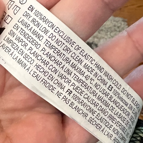 Forever 21 Floral Off Shoulder Fit and Flare Mini Dress Black Multicolor Flowers - Picture 4 of 5